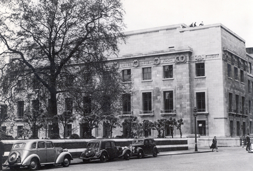 Photograph showing London School of Hygiene & Tropical Medicine exterior, c.1951.